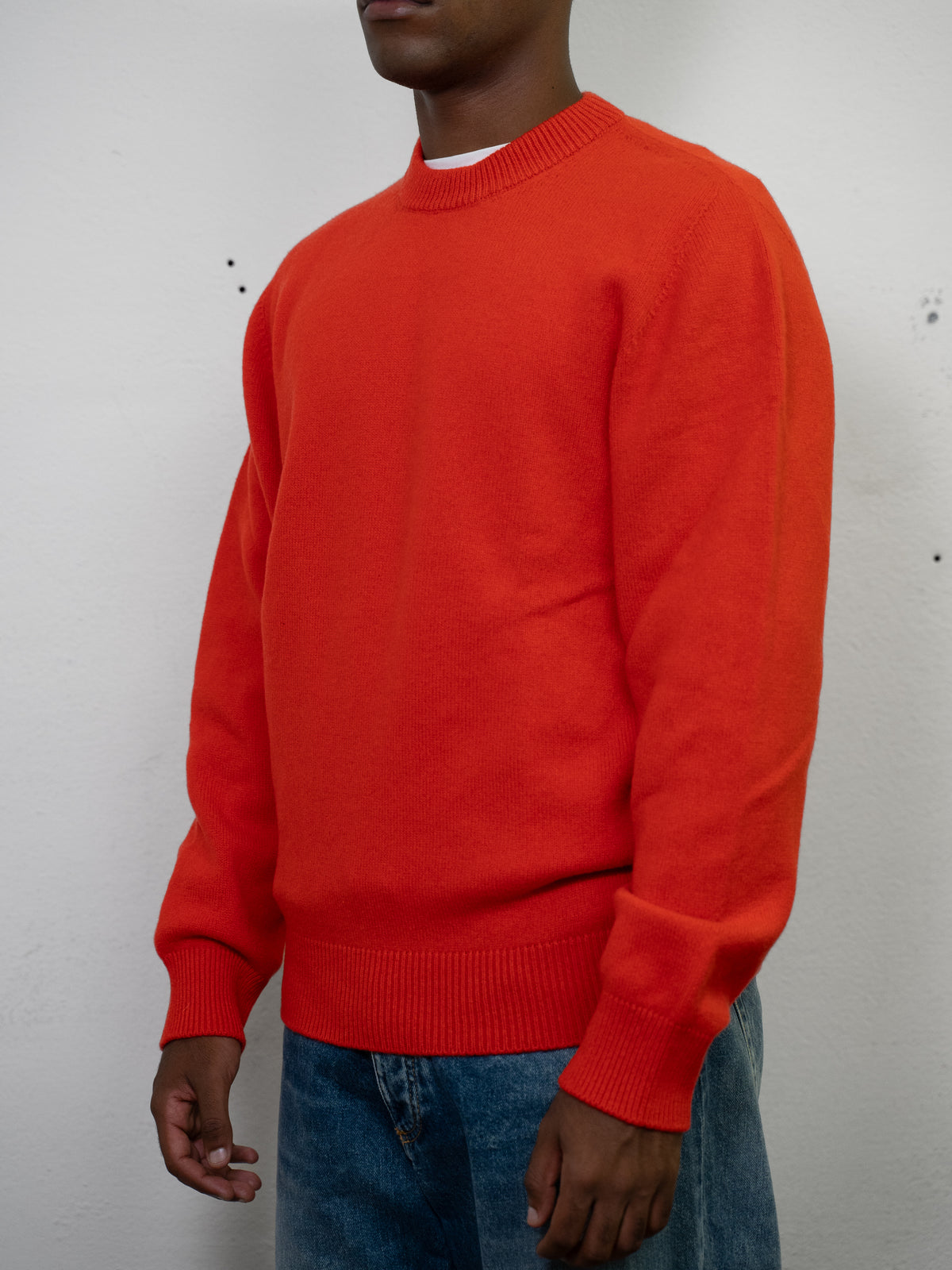ROUND NECK SWEATER