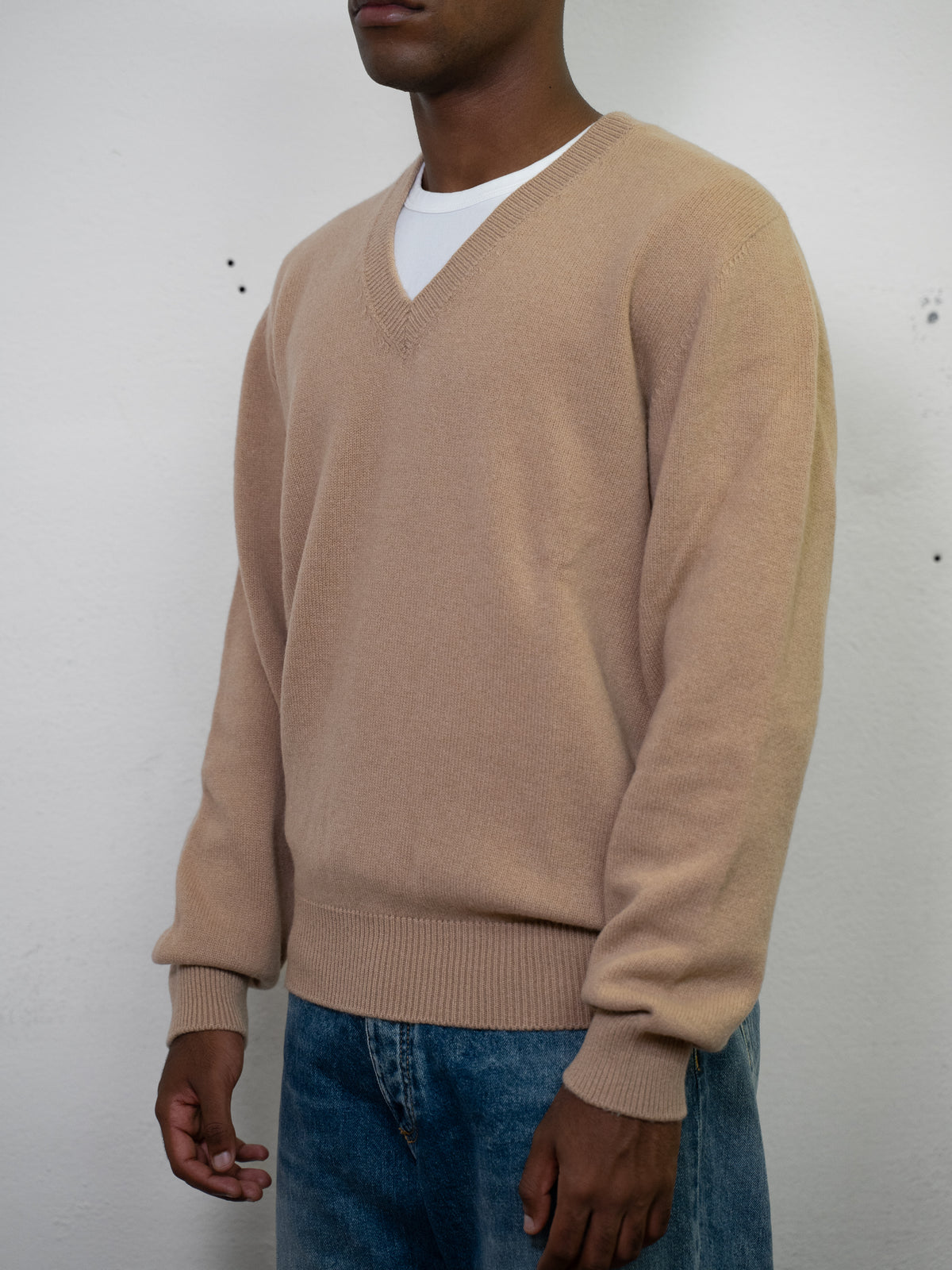 V NECK SWEATER