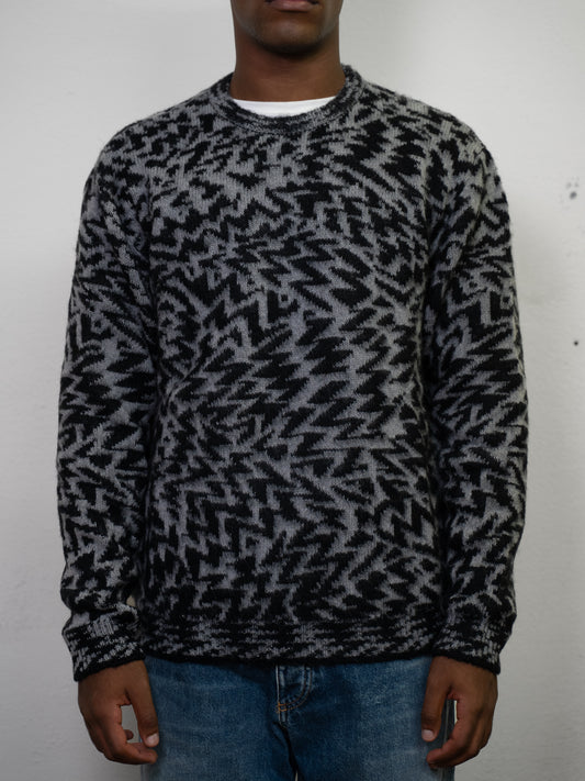 GEOMETRIC SWEATER