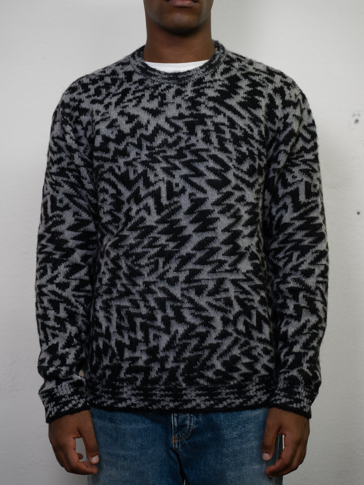 GEOMETRIC SWEATER