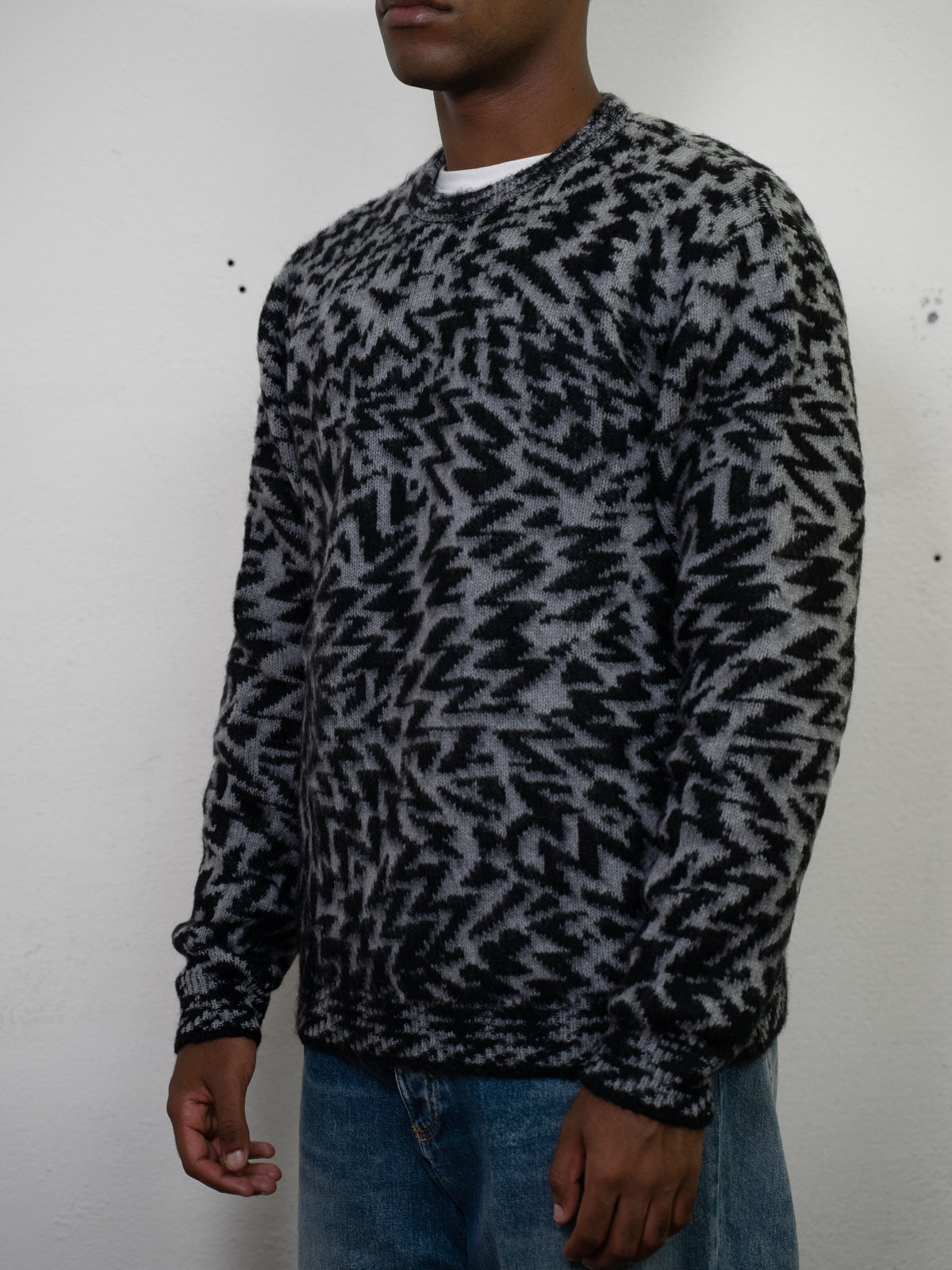 GEOMETRIC SWEATER