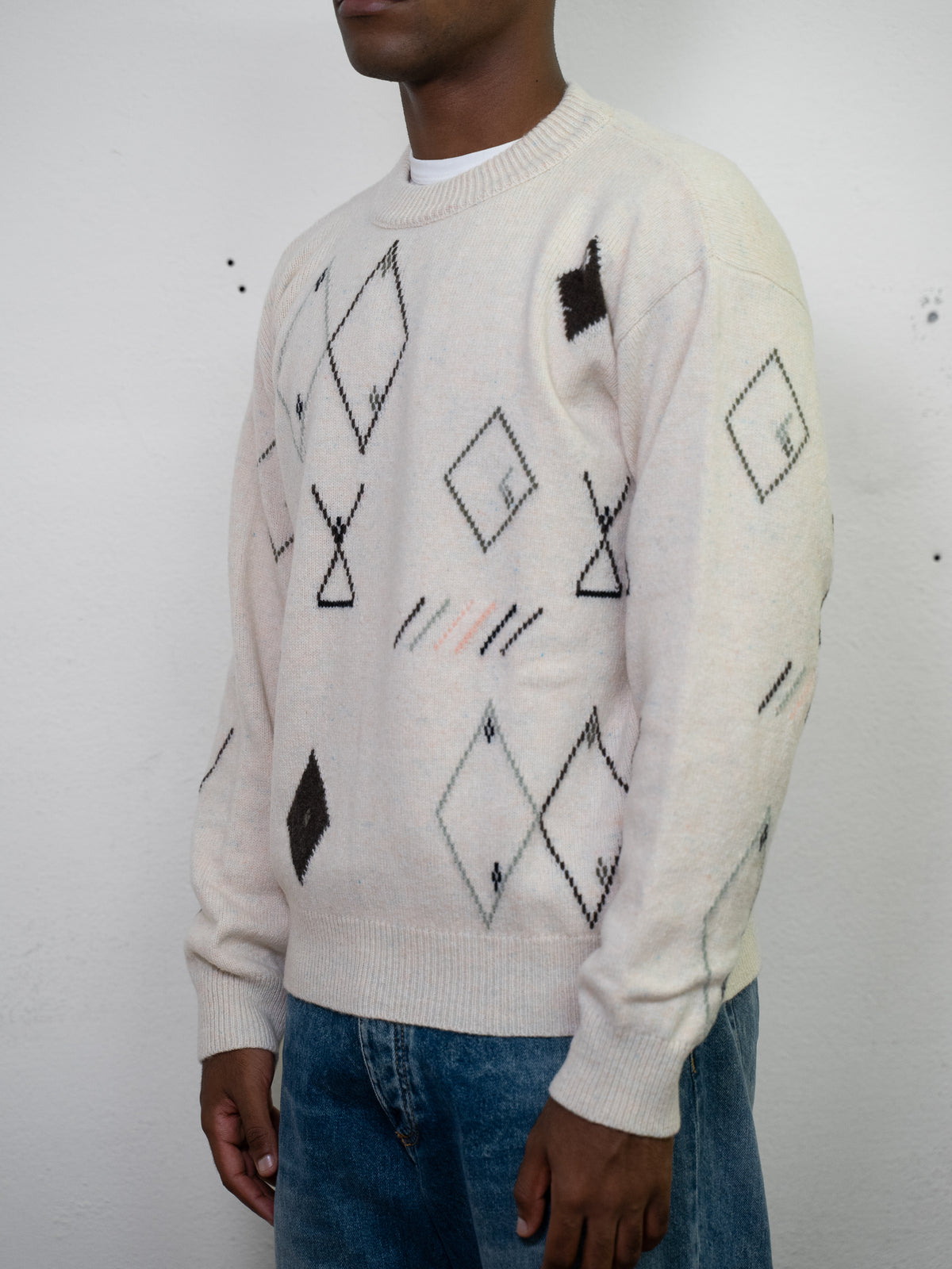 EMBROIDED SWEATER