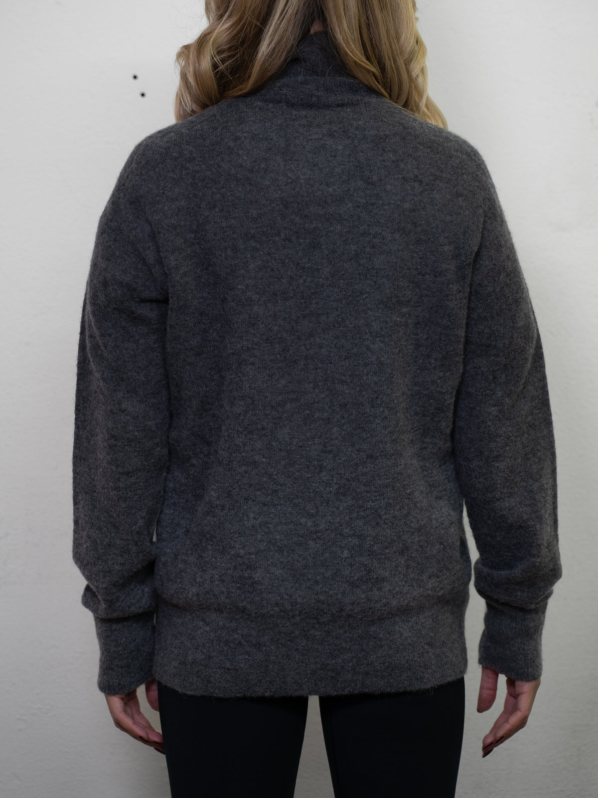 T NEK SWEATER