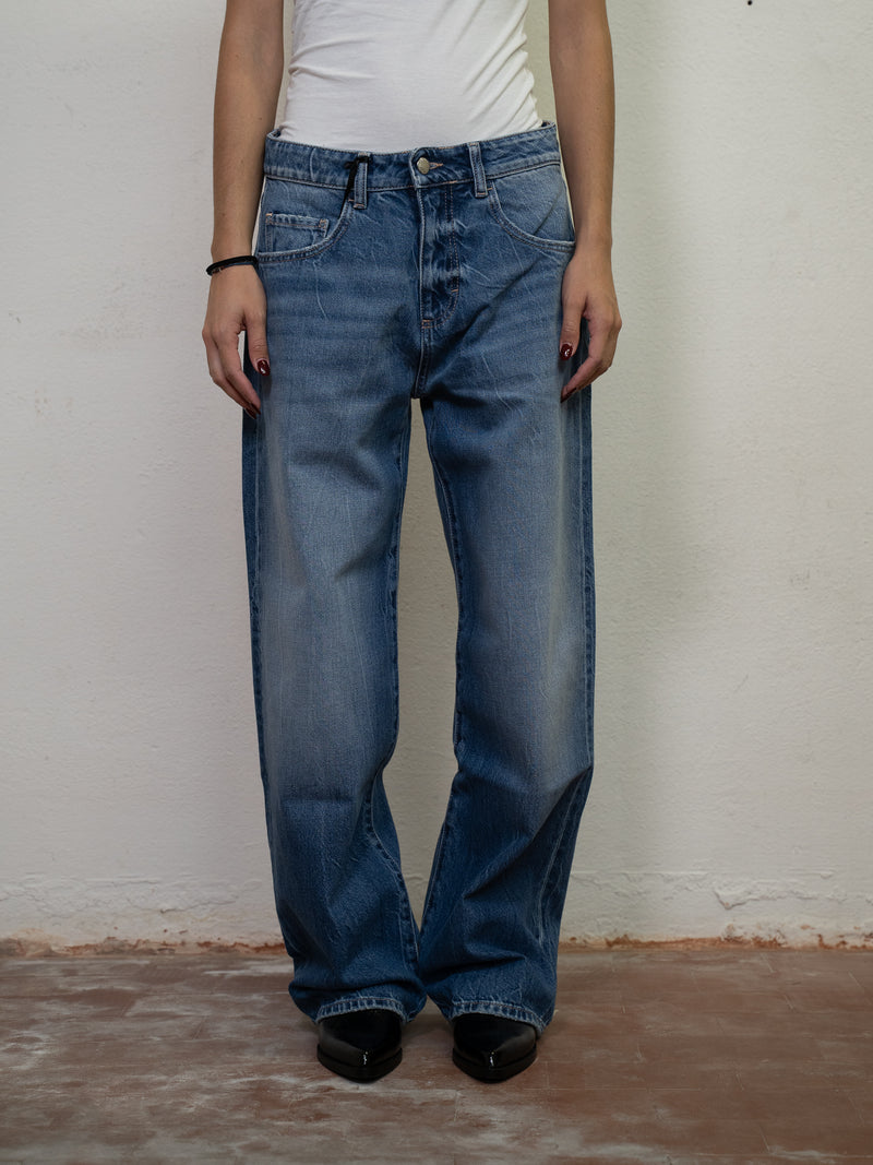 LOW WAIST STRAIGHT LEG DENIM