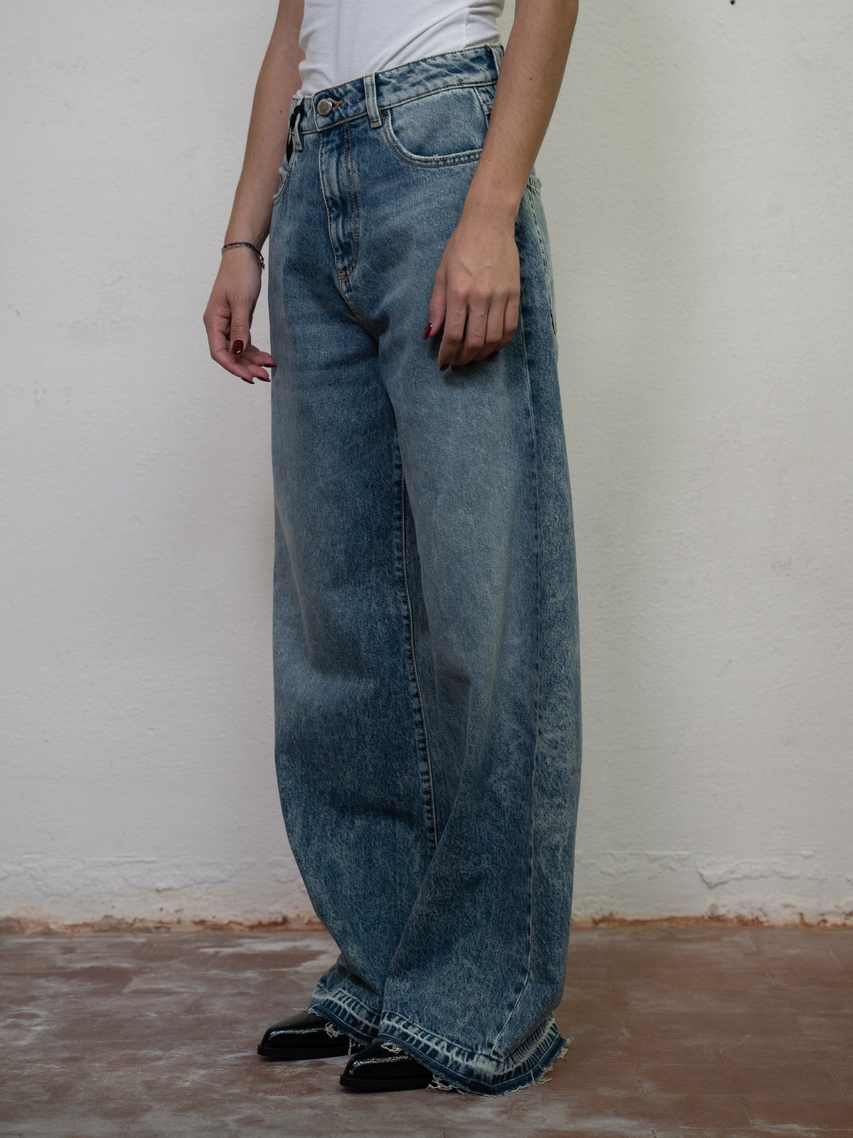 REGULAR WAIST WIDE LEG DENIM