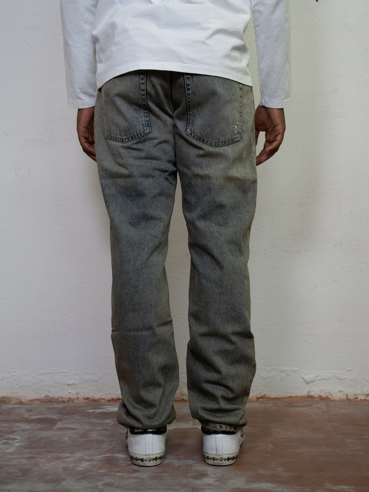 STRAIGHT LEG DENIM