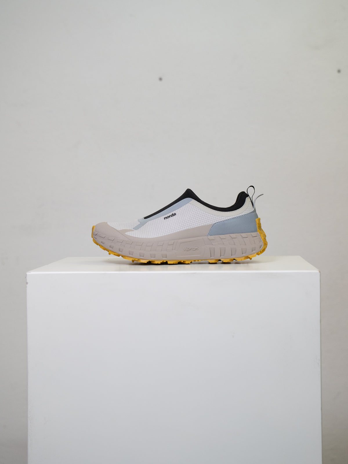 CINDER SNEAKER
