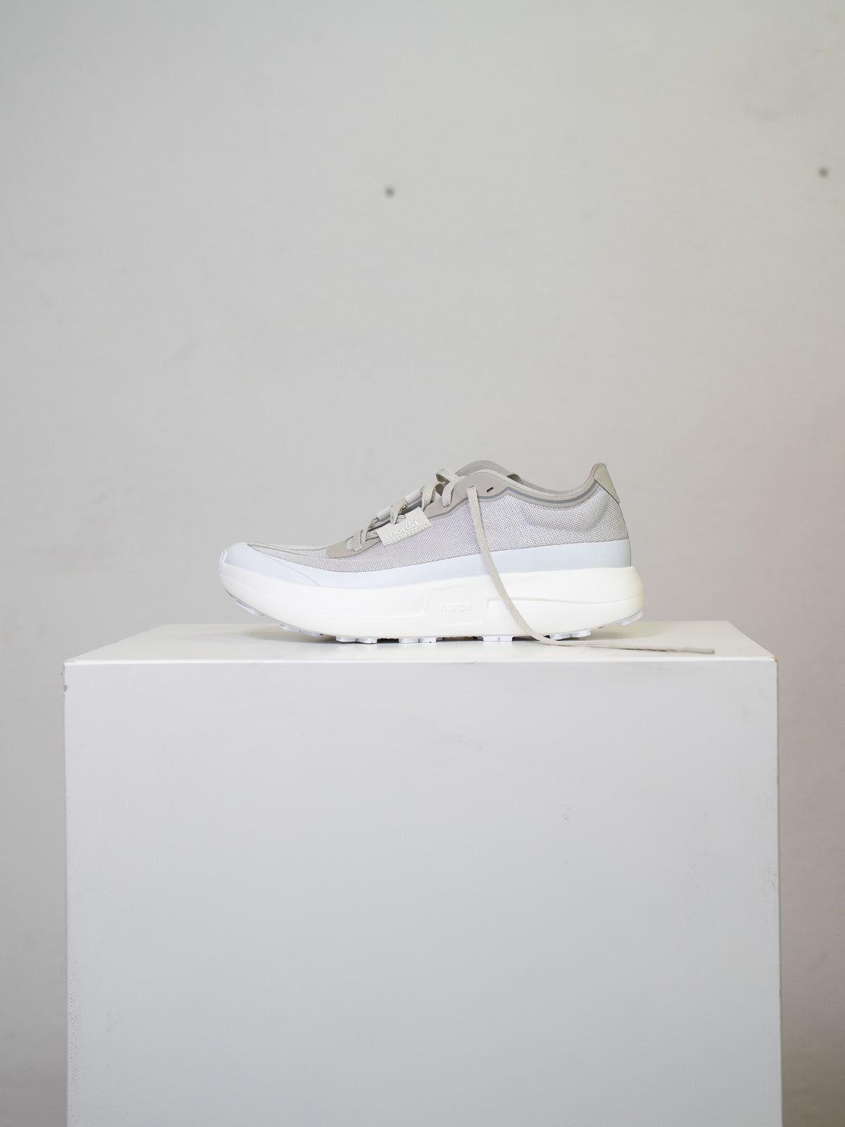 NEVE SNEAKER