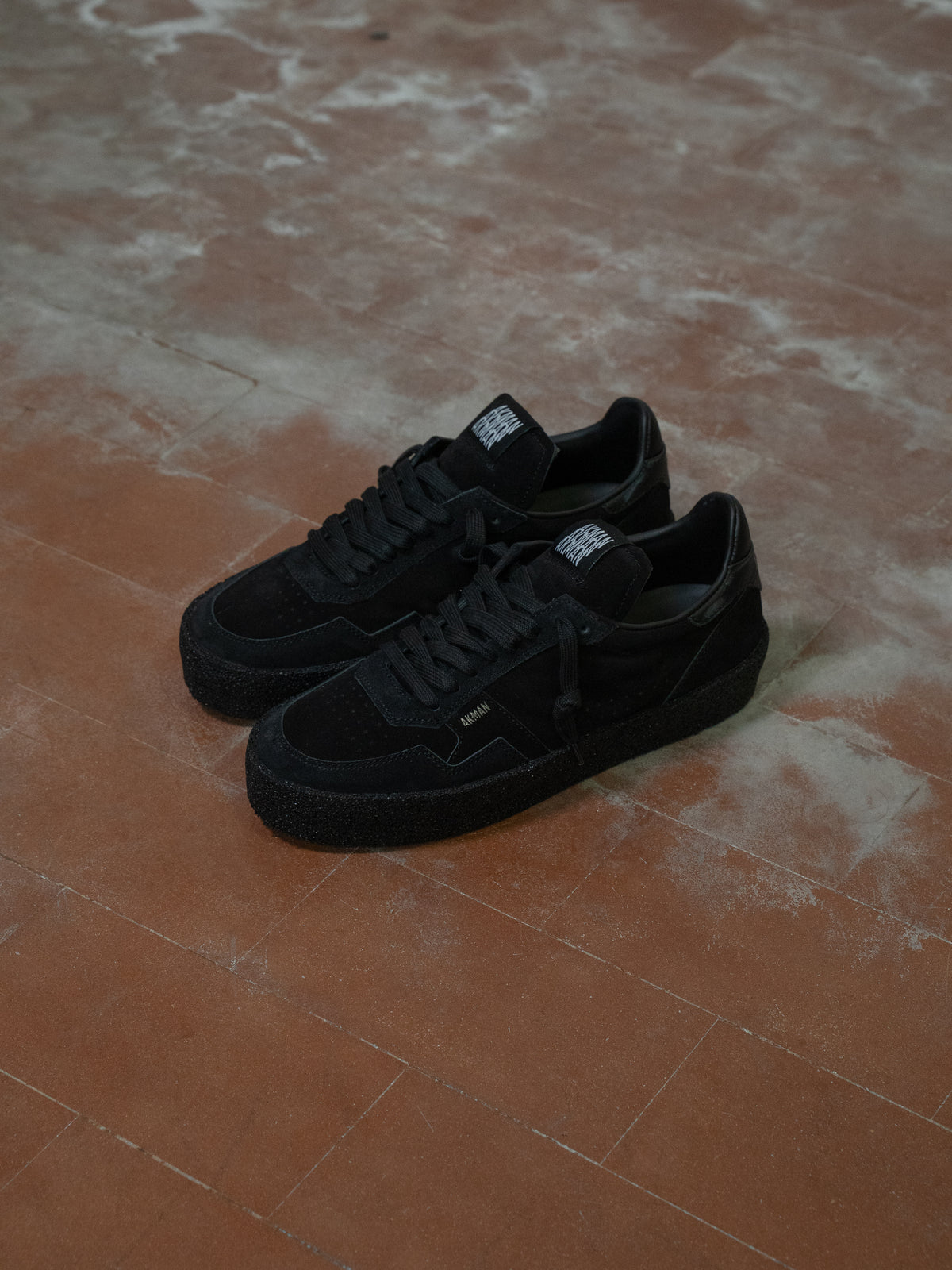 SUEDE SNEAKER