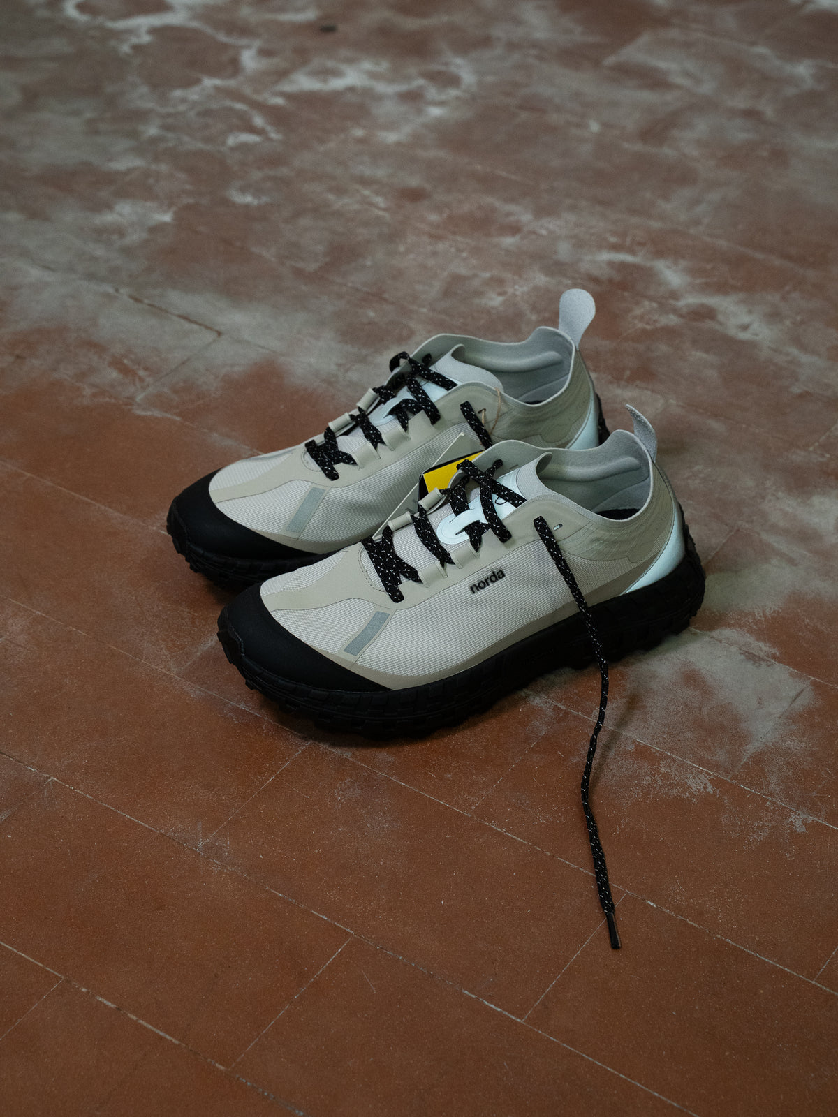 CINDER SNEAKER