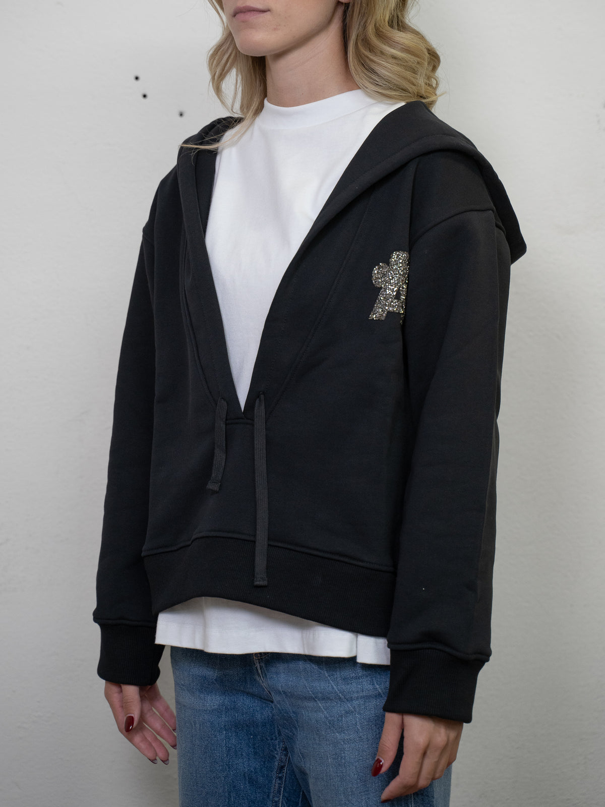 V NECK HOODIE